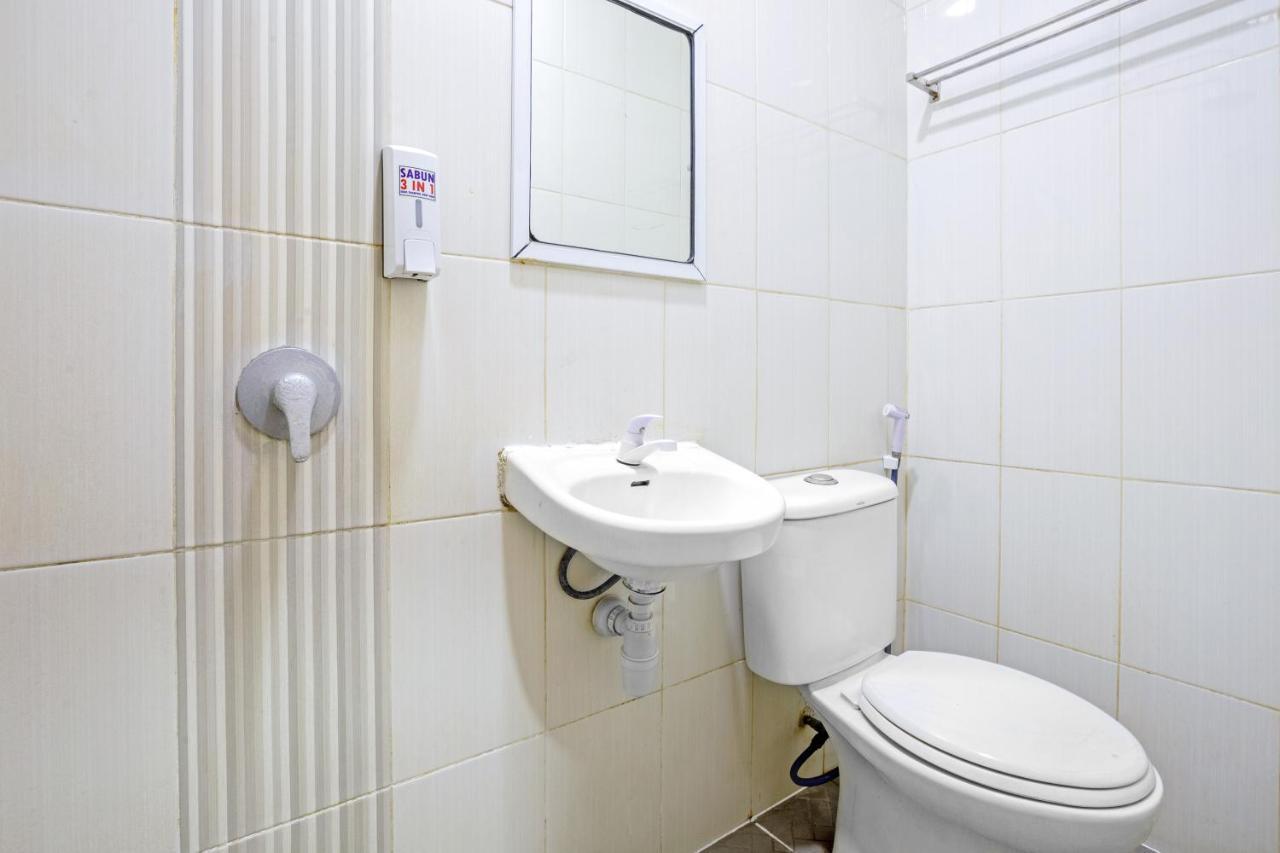 City Biz Residence Jakarta Room photo